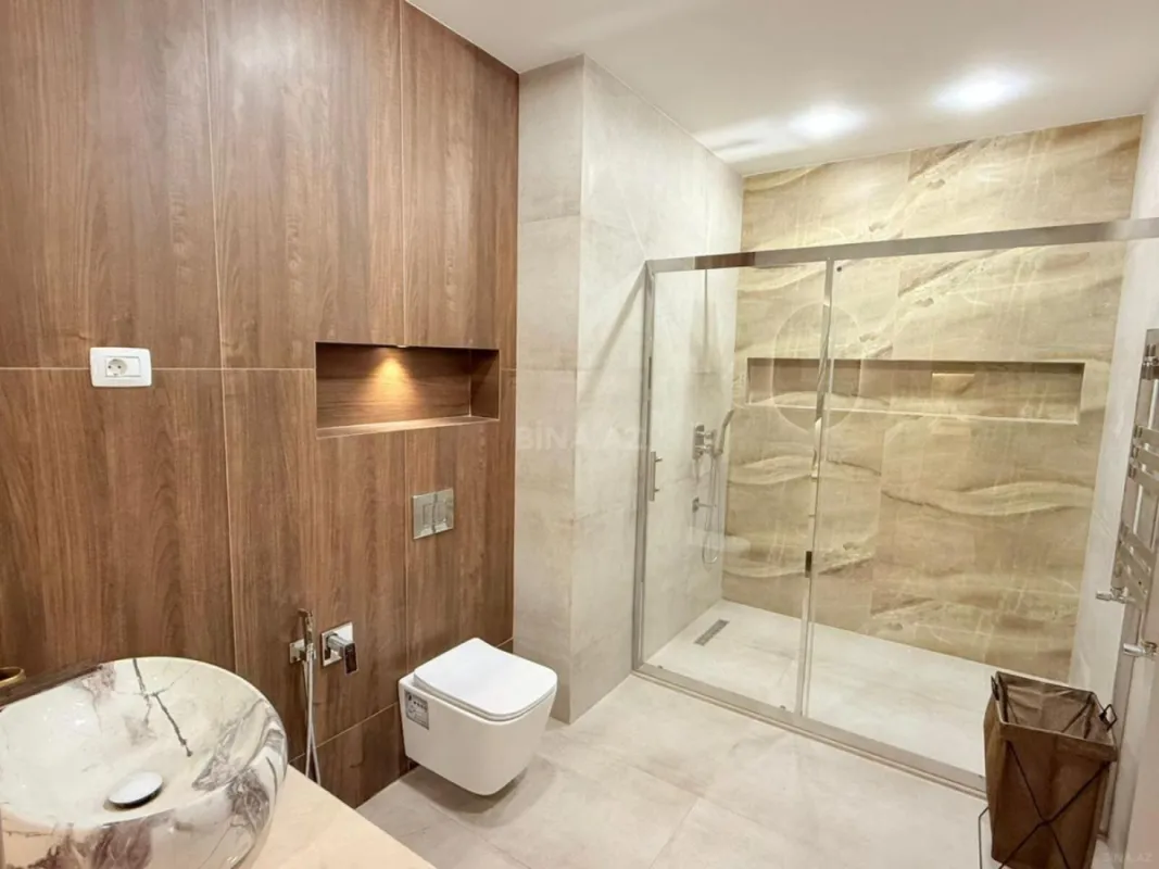 Kirayə verilir 2 otaqlı mənzil 75 m²