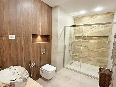 Kirayə verilir 2 otaqlı mənzil 75 m²