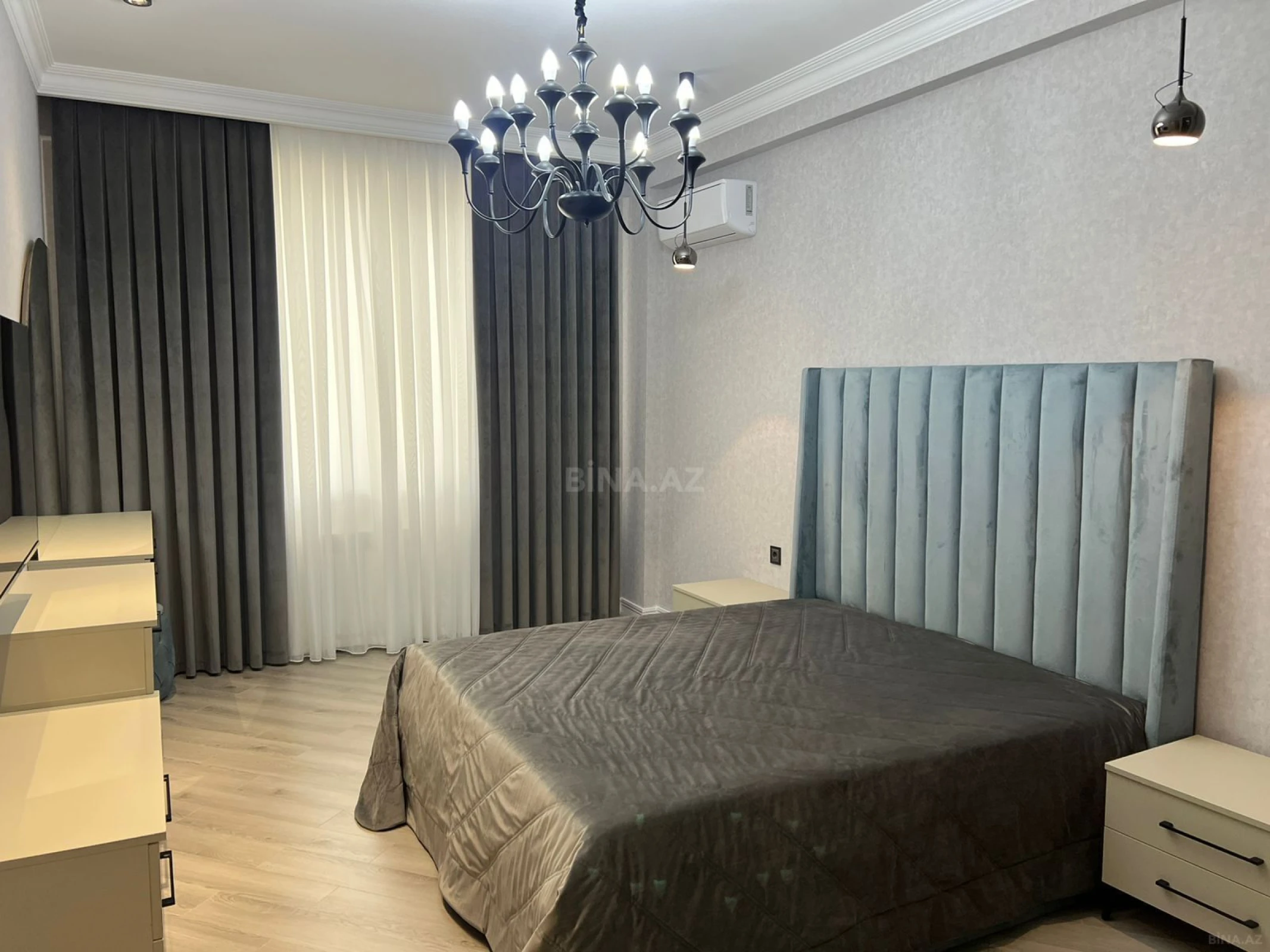 Kirayə verilir 3 otaqlı mənzil 140 m²