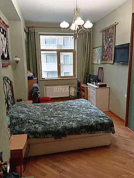 Satılır 4 otaqlı mənzil 155 m²