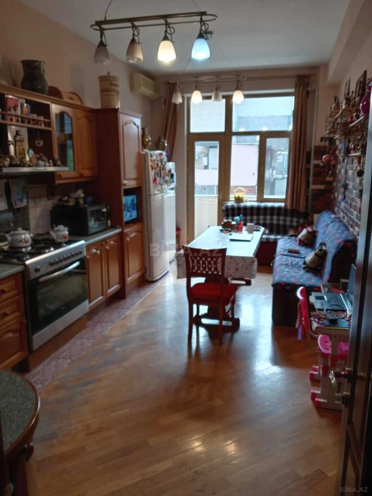 Satılır 4 otaqlı mənzil 155 m²