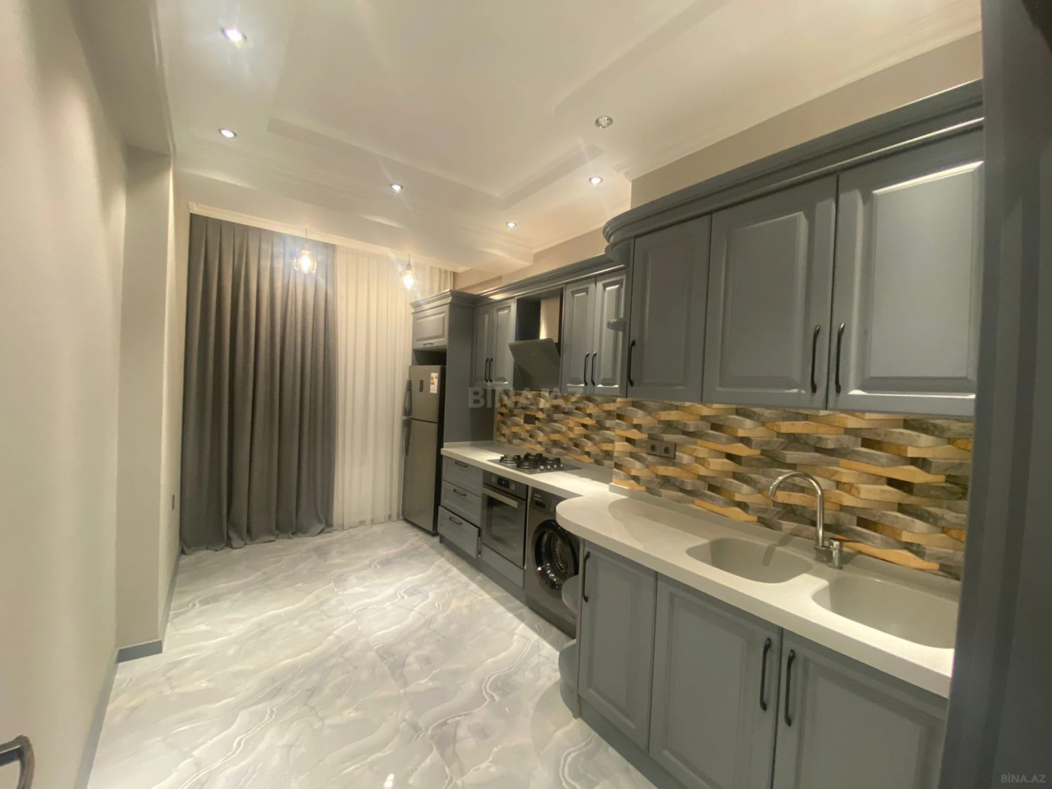 Kirayə verilir 2 otaqlı mənzil 100 m²