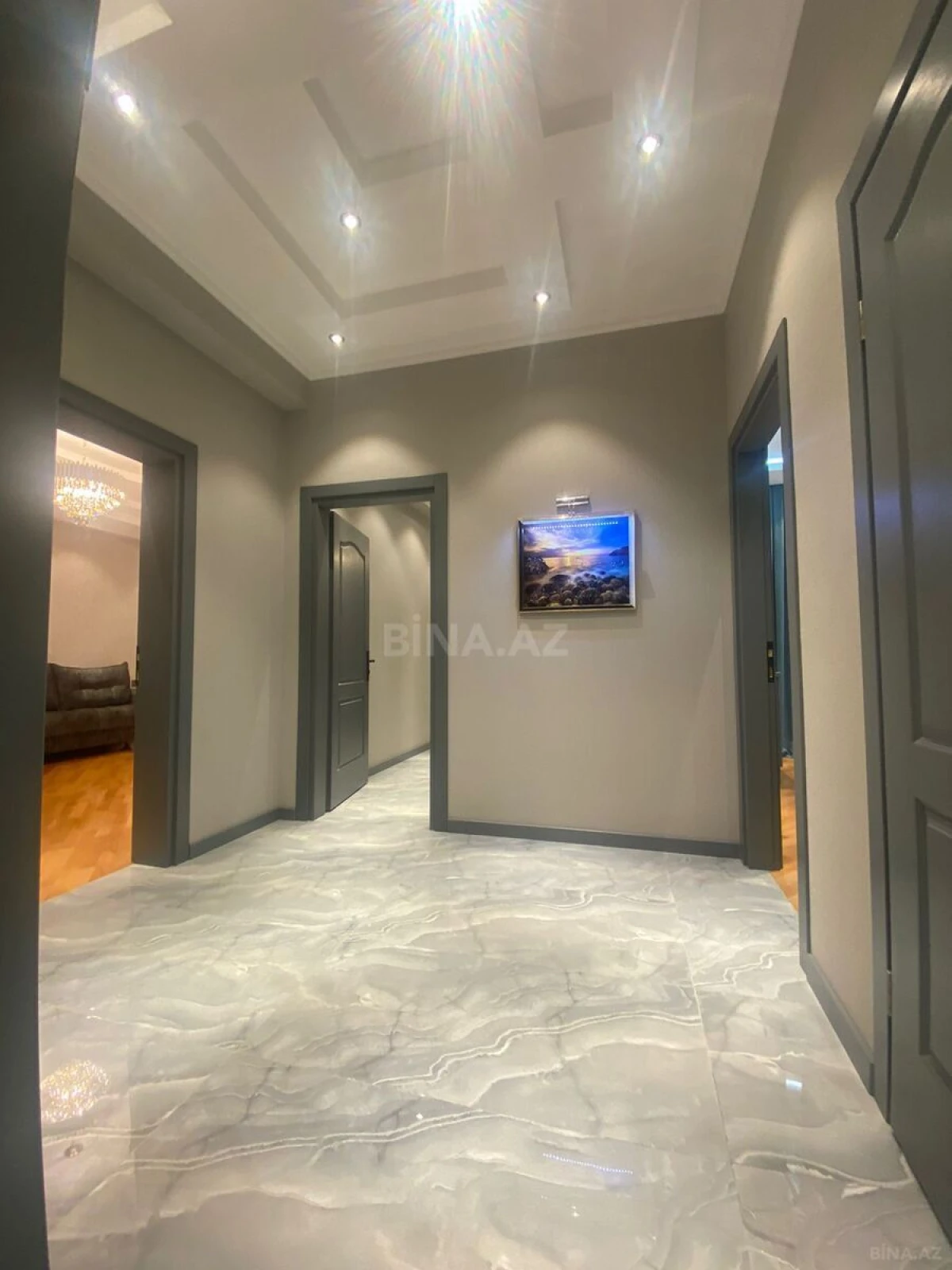 Kirayə verilir 2 otaqlı mənzil 100 m²