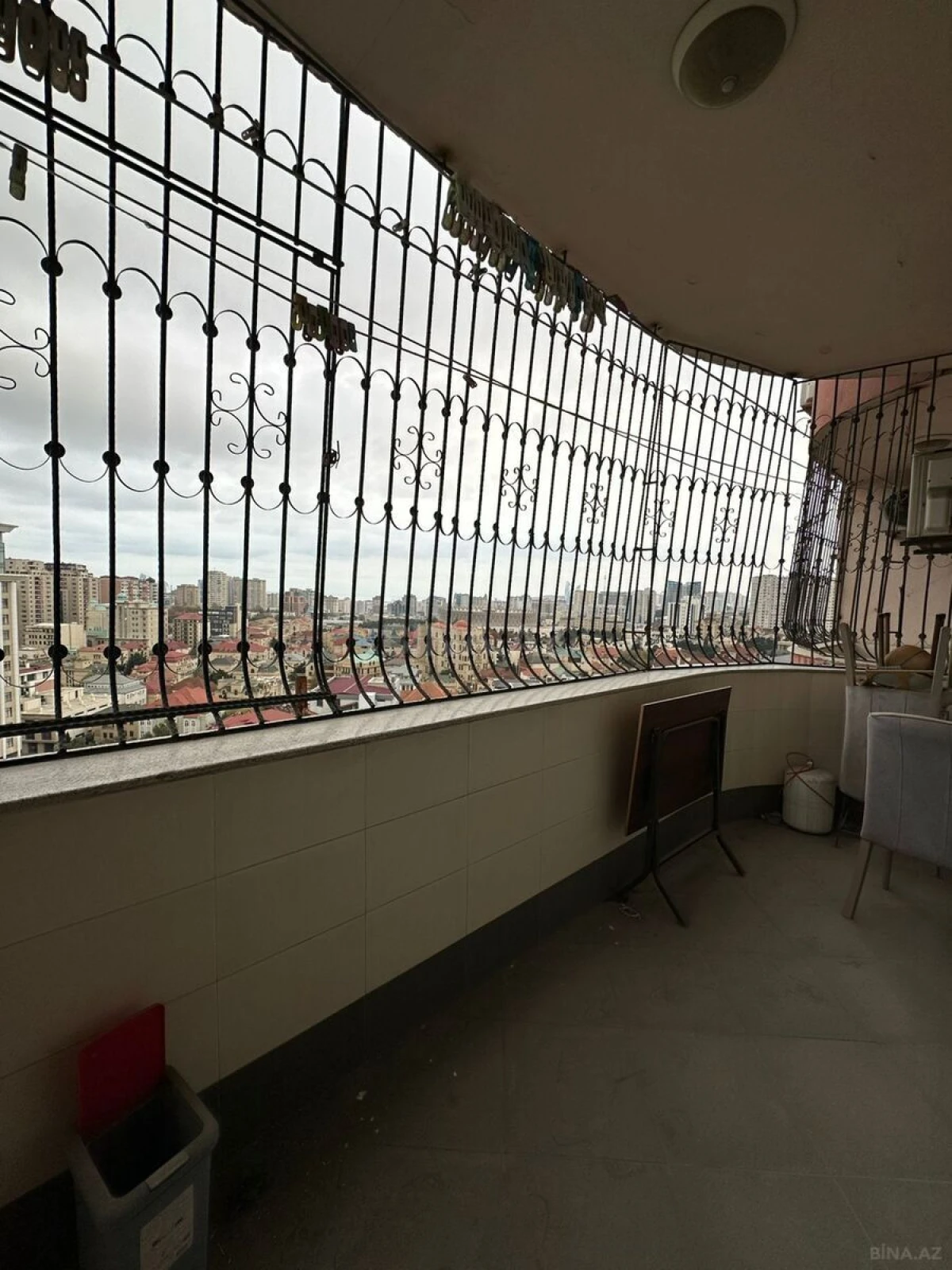 Kirayə verilir 4 otaqlı mənzil 200 m²