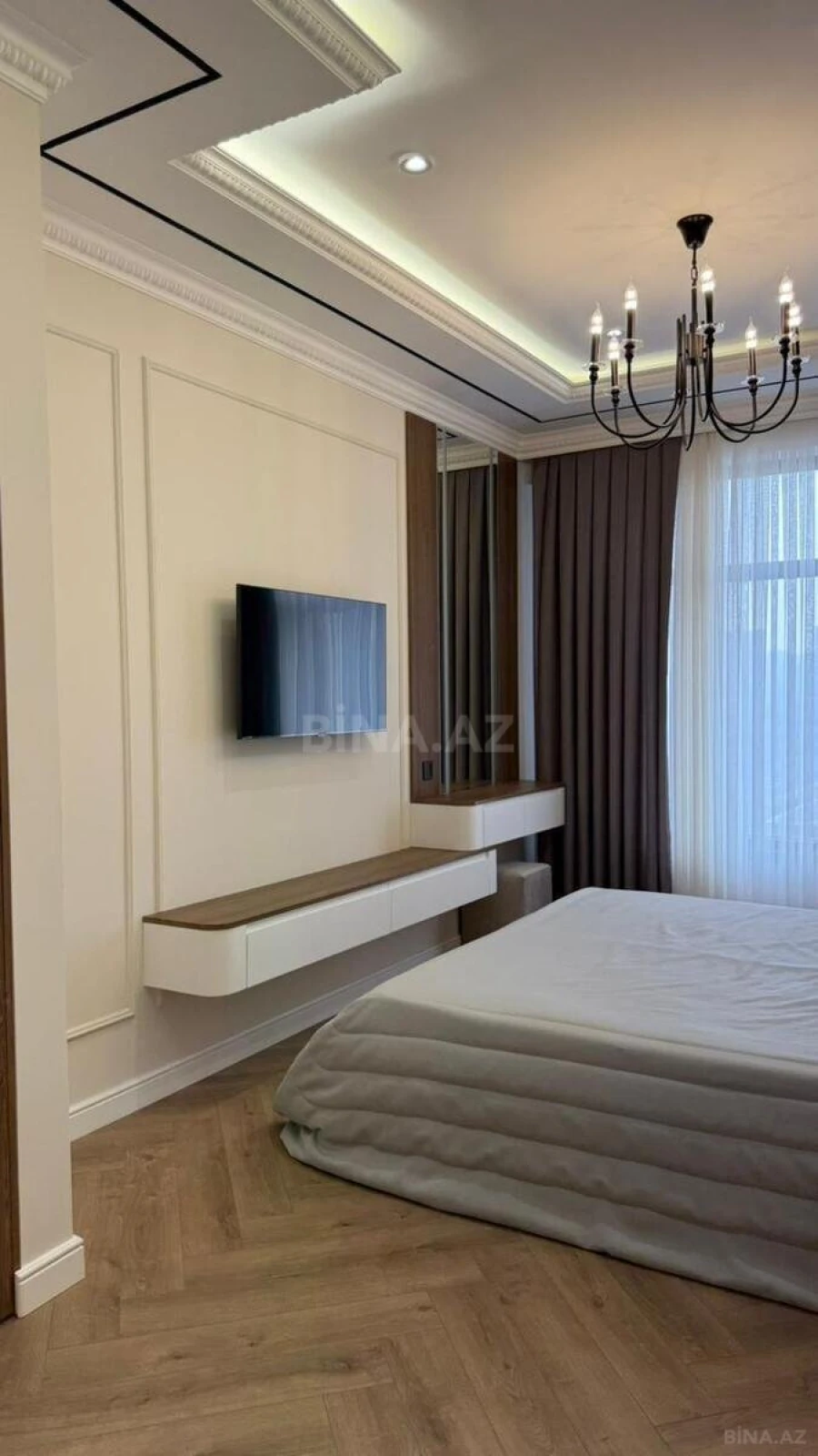 Satılır 4 otaqlı mənzil 170 m²