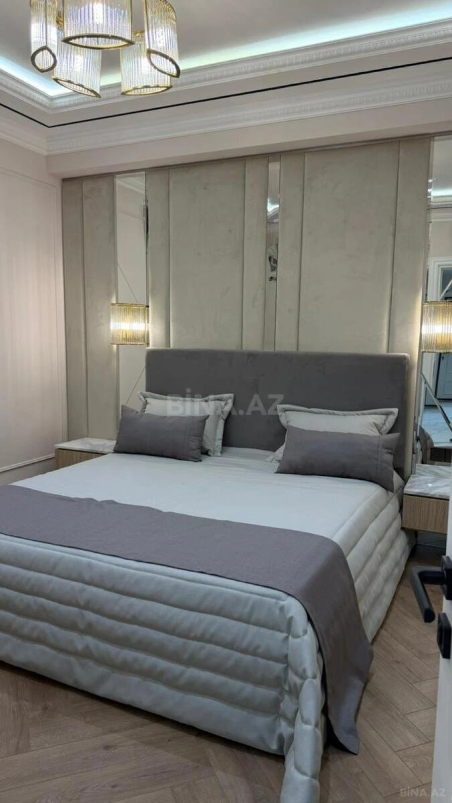 Satılır 4 otaqlı mənzil 170 m²