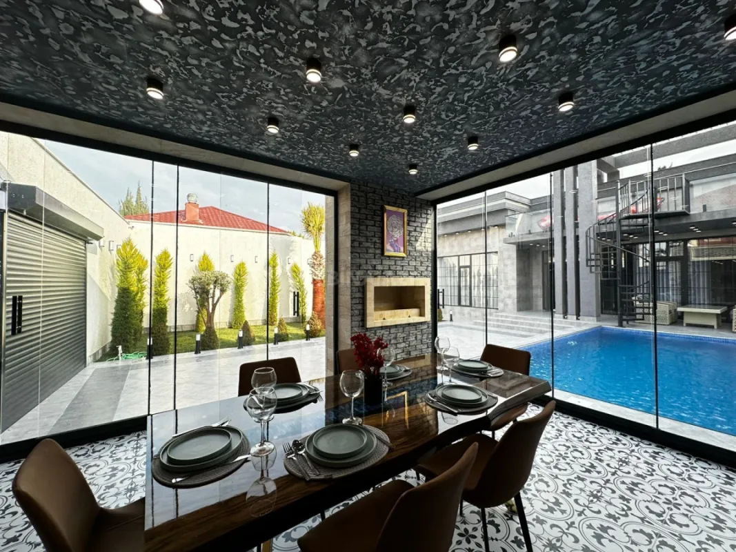 Satılır 5 otaqlı həyət evi 180 m²