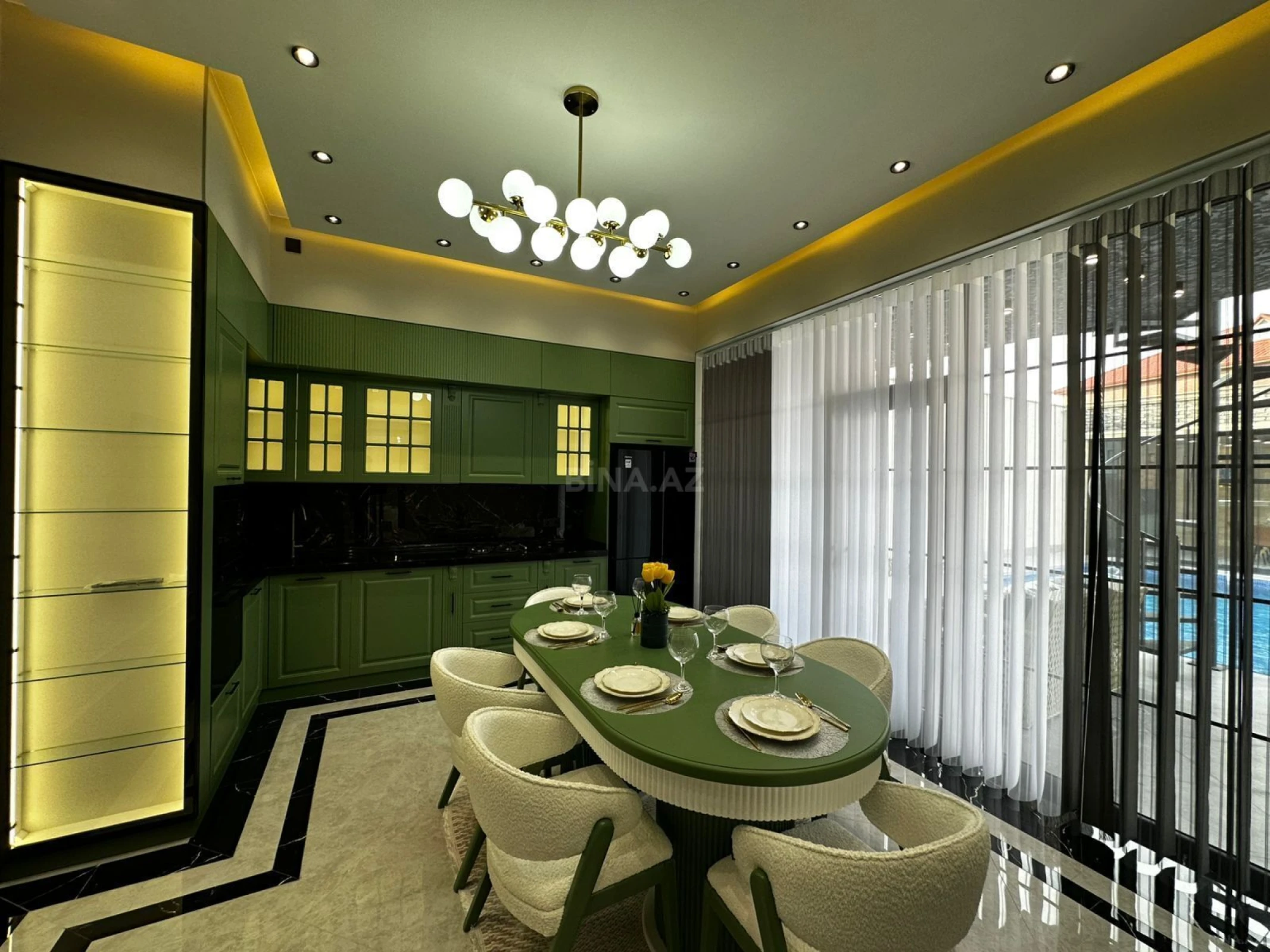 Satılır 5 otaqlı həyət evi 180 m²