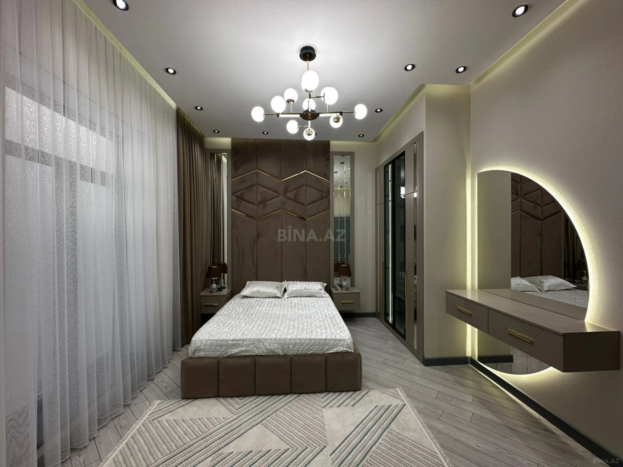 Satılır 5 otaqlı həyət evi 180 m²