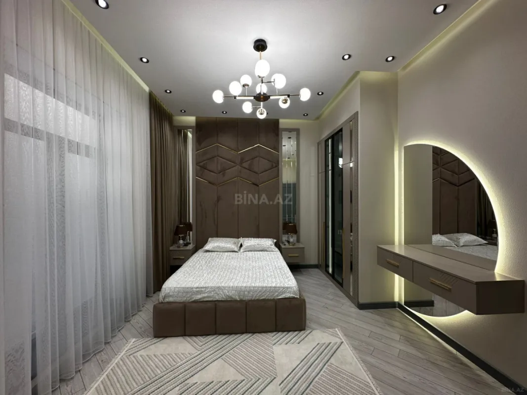 Satılır 5 otaqlı həyət evi 180 m²