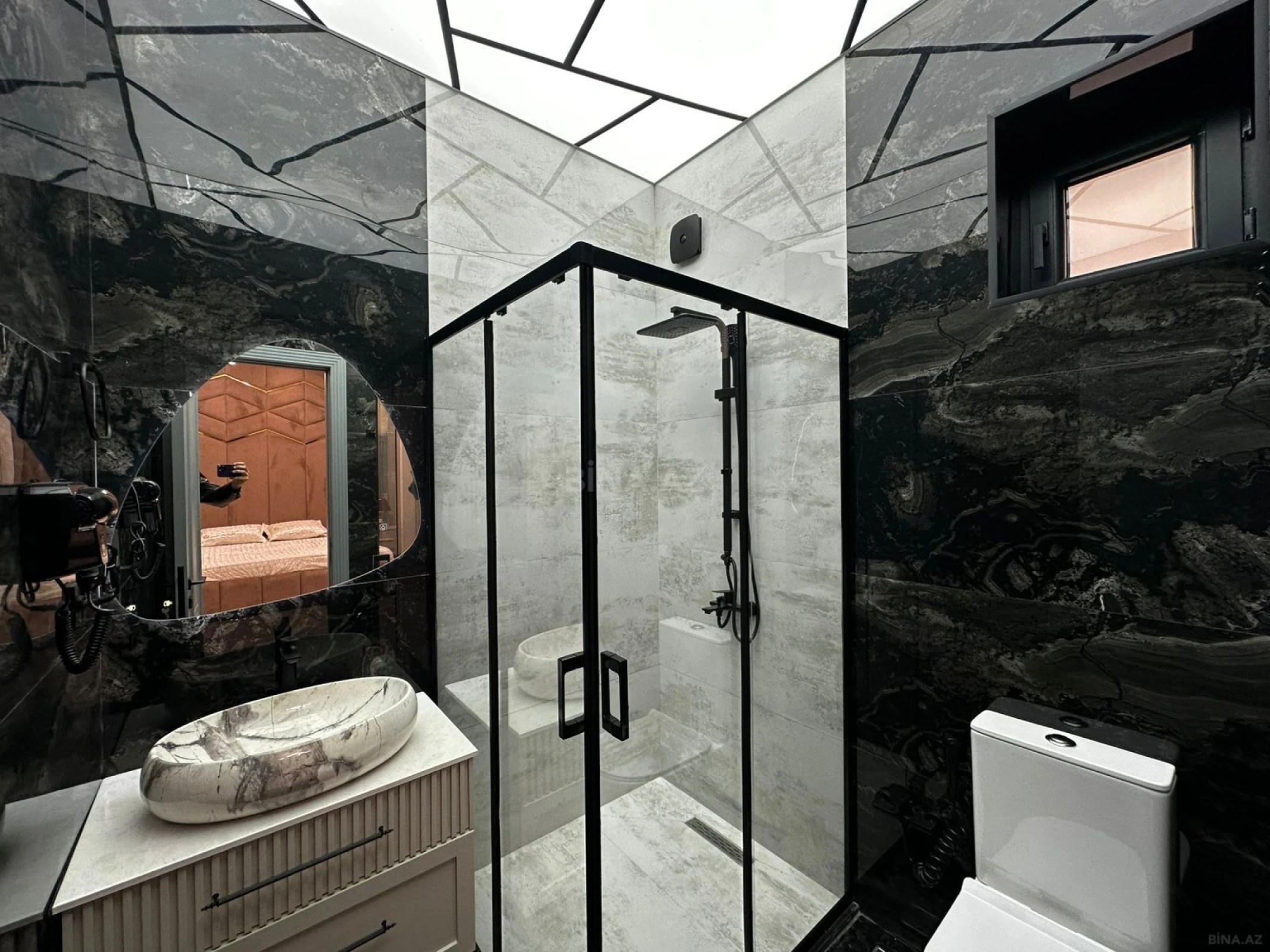 Satılır 5 otaqlı həyət evi 180 m²