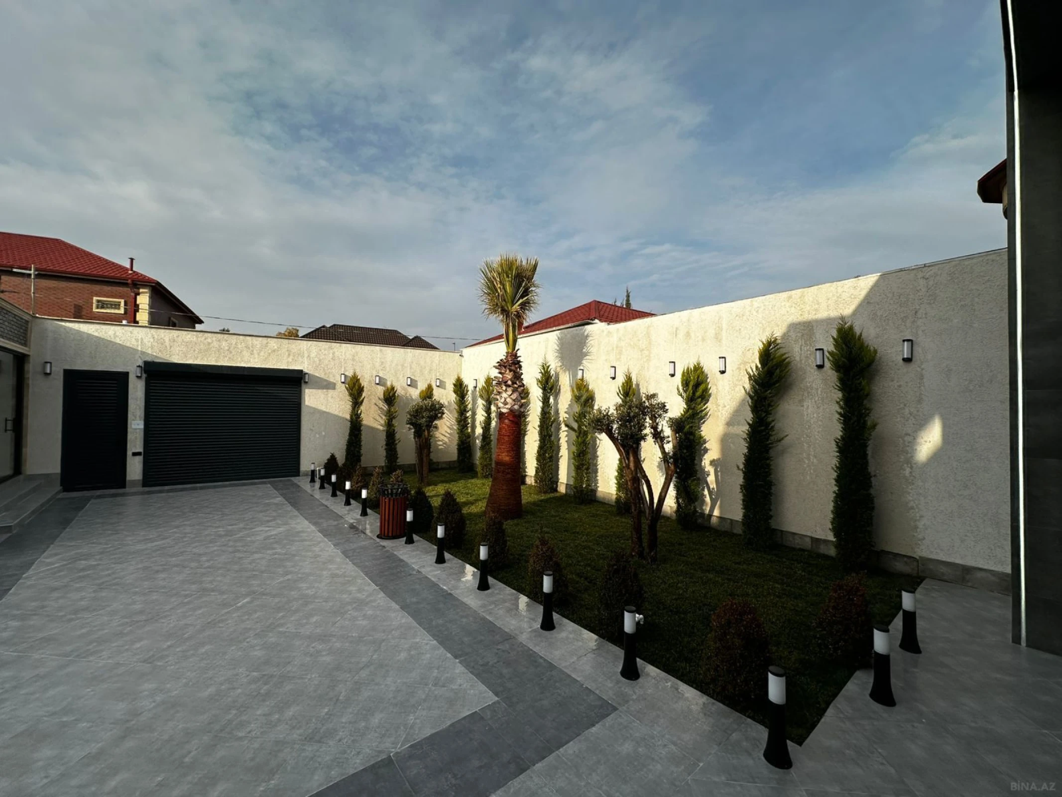 Satılır 5 otaqlı həyət evi 180 m²