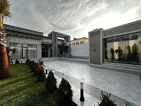 Satılır 5 otaqlı həyət evi 180 m²