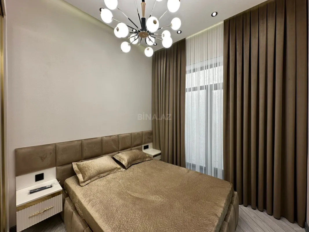 Satılır 5 otaqlı həyət evi 180 m²