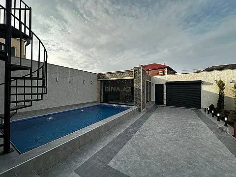 Satılır 5 otaqlı həyət evi 180 m²