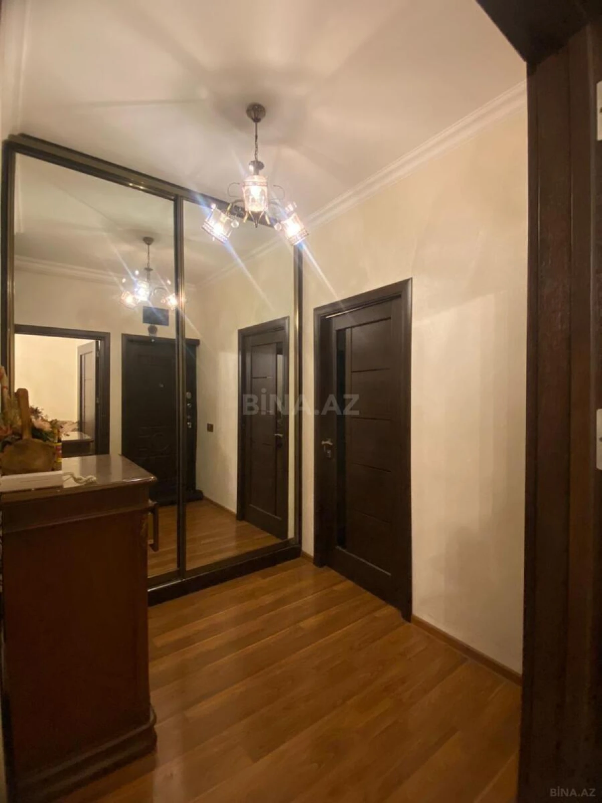 Kirayə verilir 3 otaqlı mənzil 100 m²