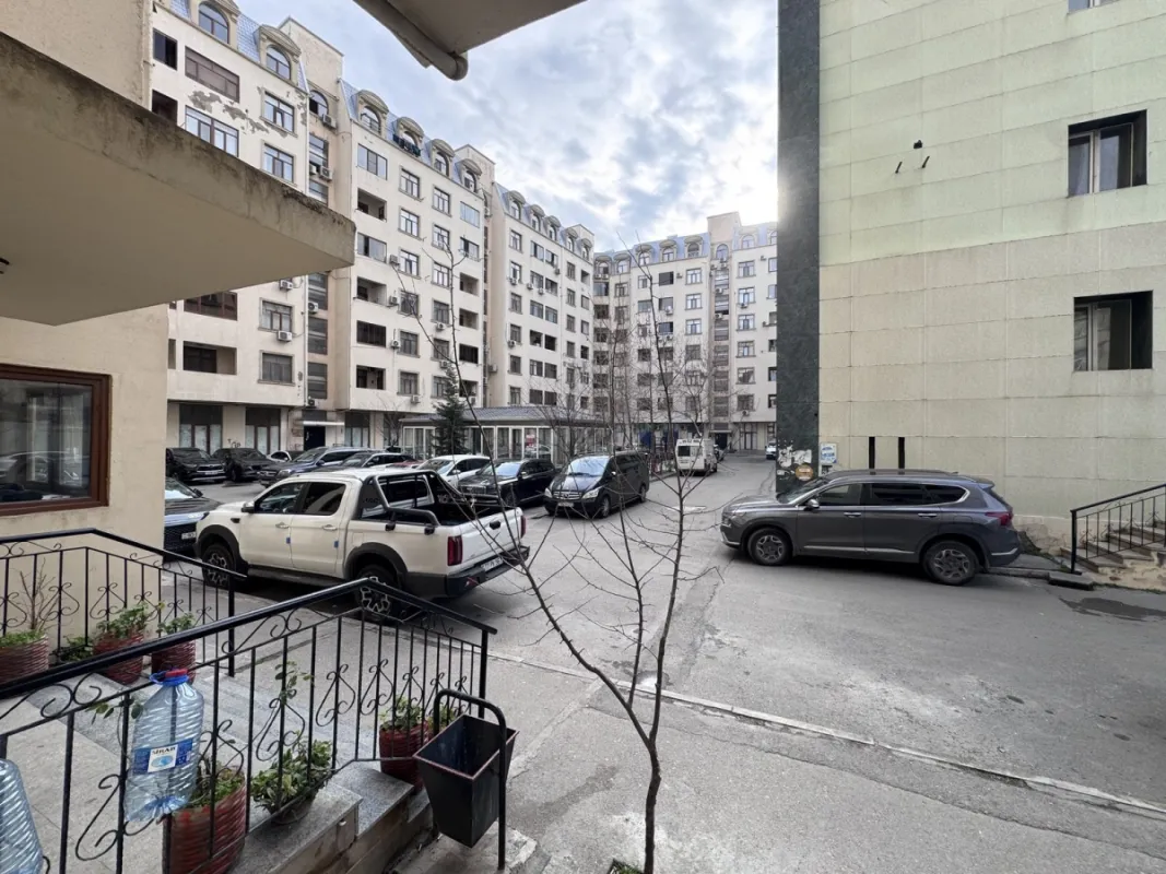 Satılır obyekt 68 m²