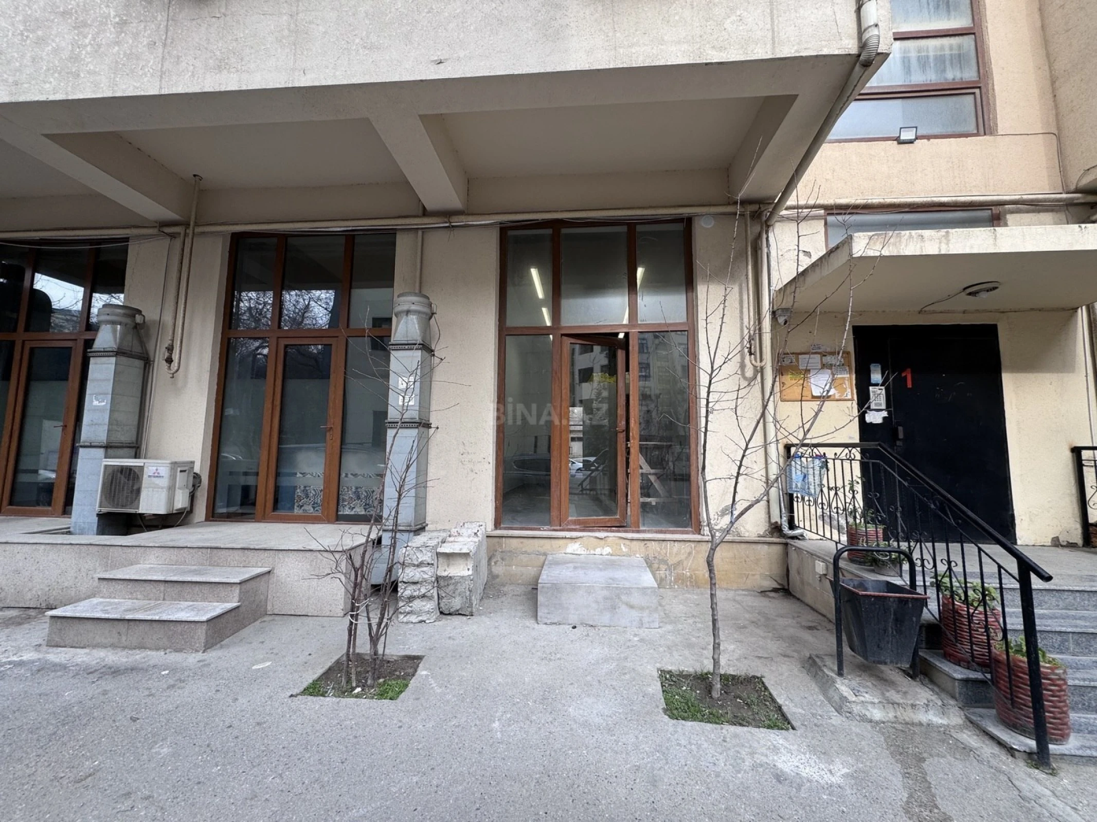 Satılır obyekt 68 m²