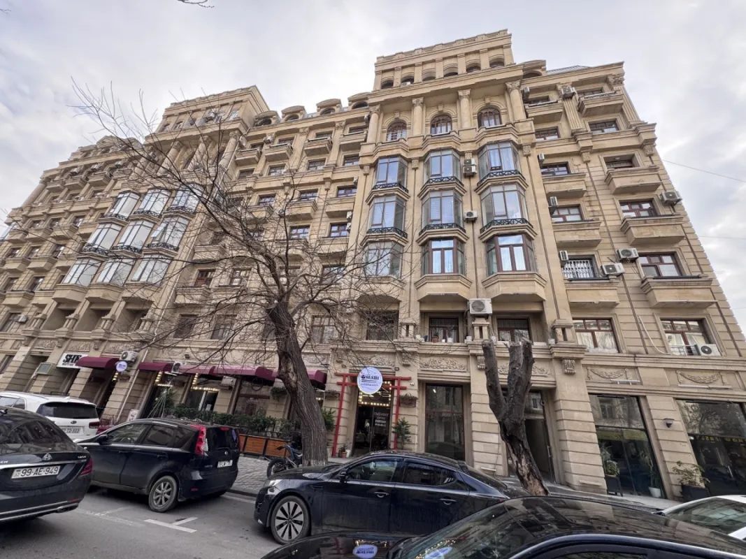 Satılır obyekt 68 m²