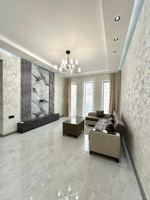 Satılır 4 otaqlı həyət evi 140 m²