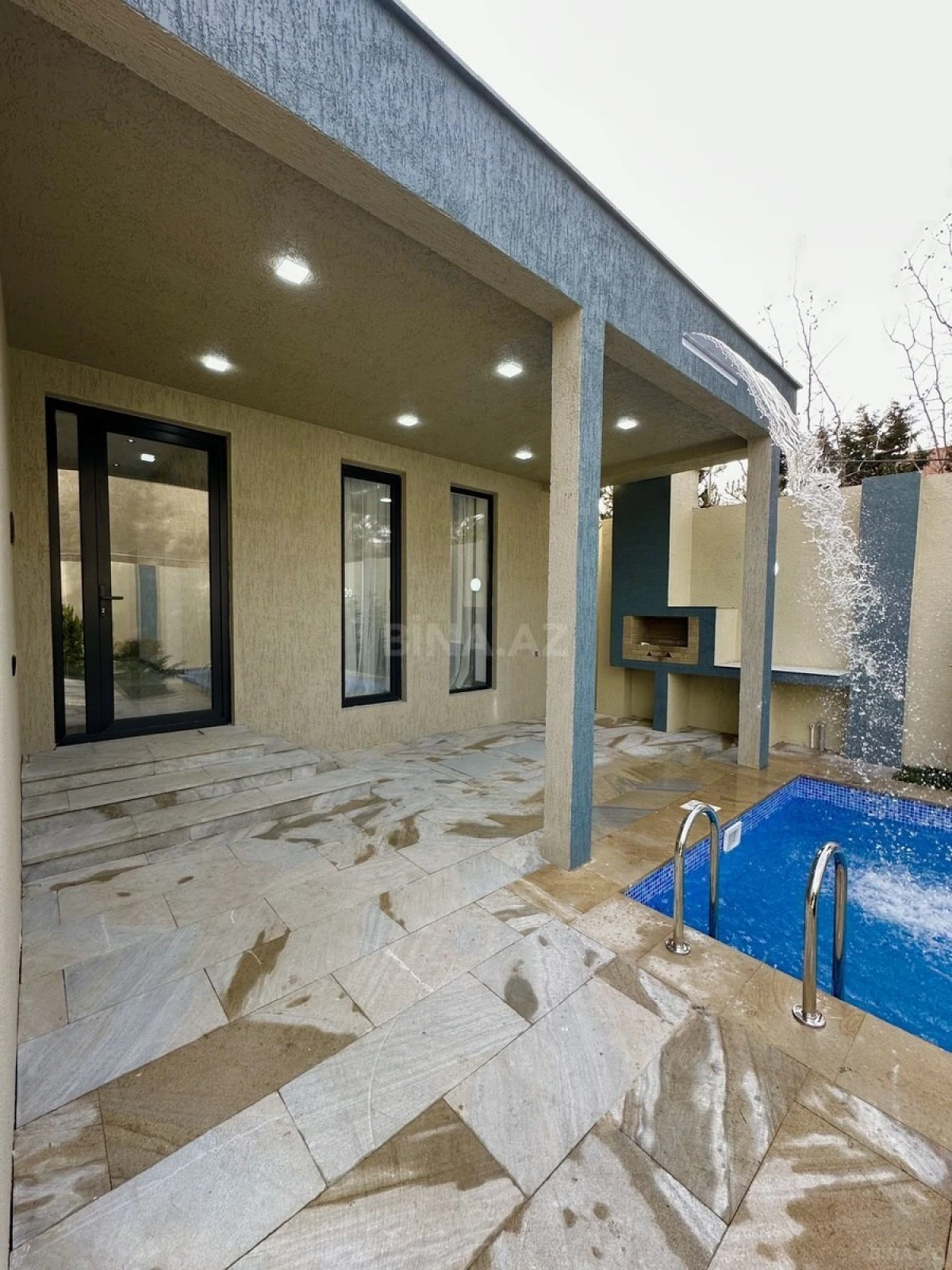 Satılır 4 otaqlı həyət evi 140 m²