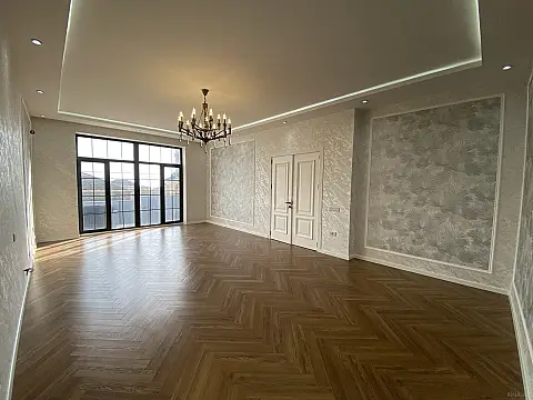 Satılır 4 otaqlı həyət evi 300 m²