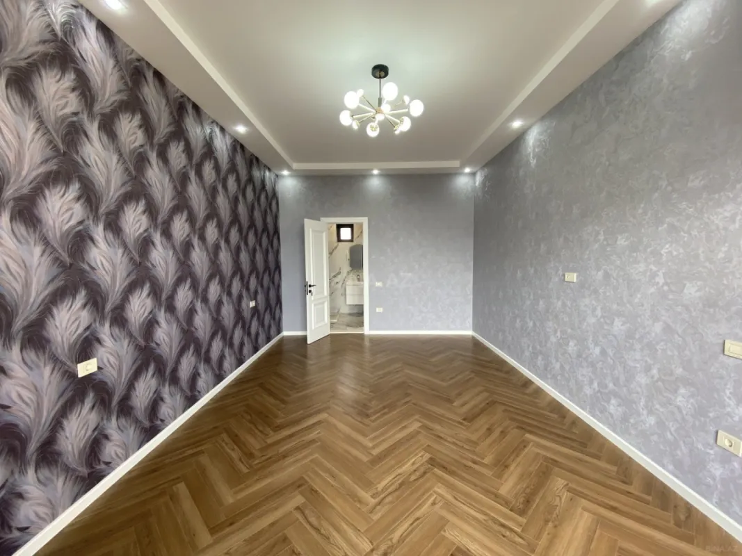 Satılır 4 otaqlı həyət evi 300 m²