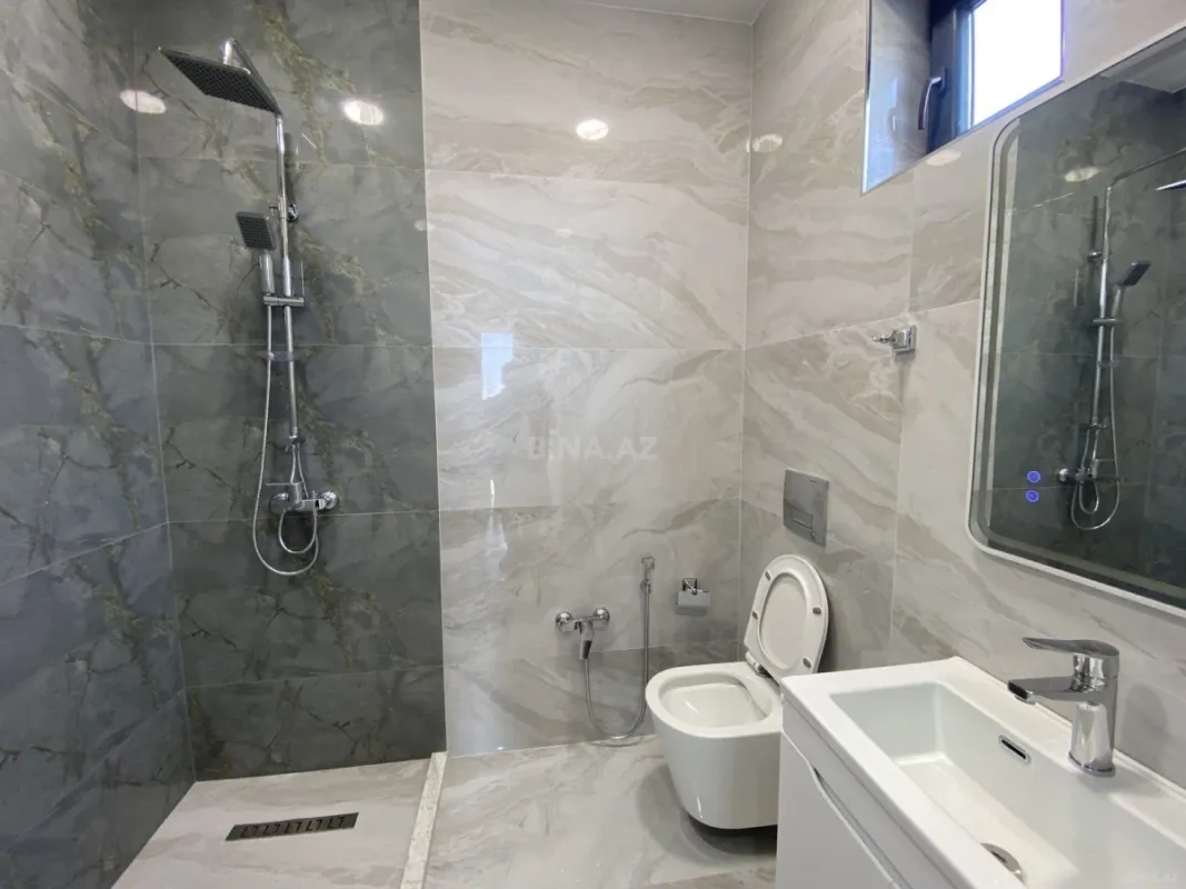 Satılır 4 otaqlı həyət evi 300 m²