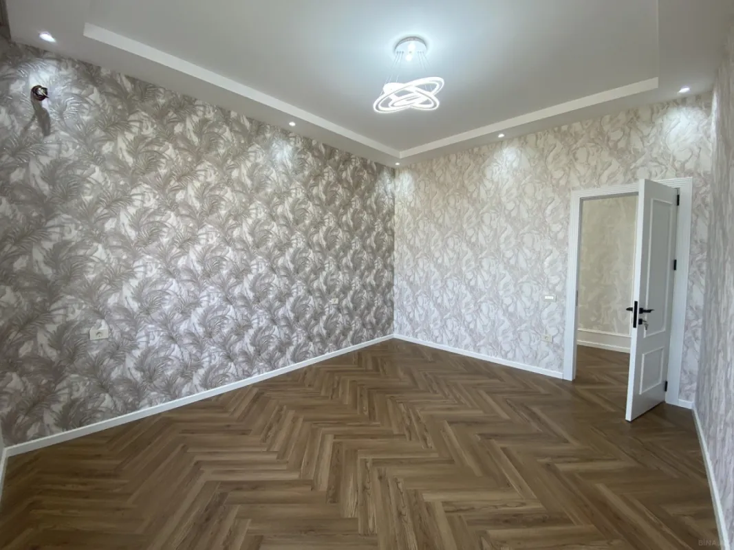 Satılır 4 otaqlı həyət evi 300 m²