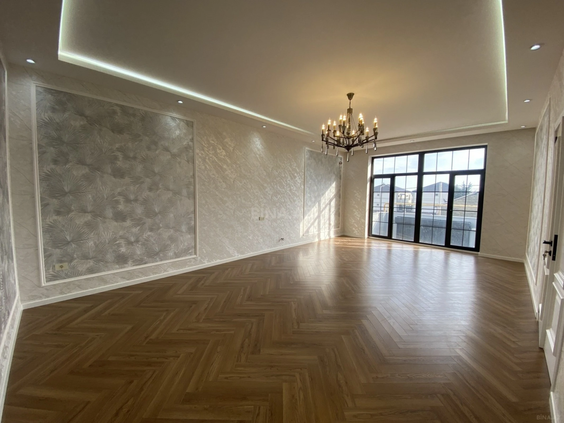 Satılır 4 otaqlı həyət evi 300 m²