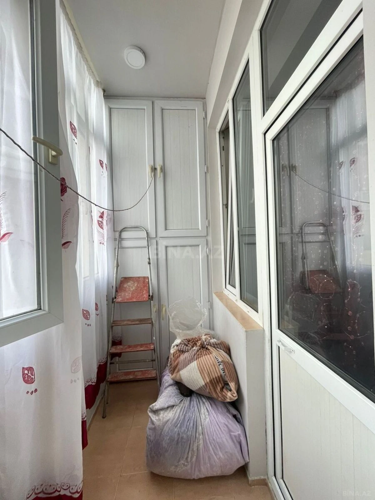 Kirayə verilir 2 otaqlı mənzil 60 m²