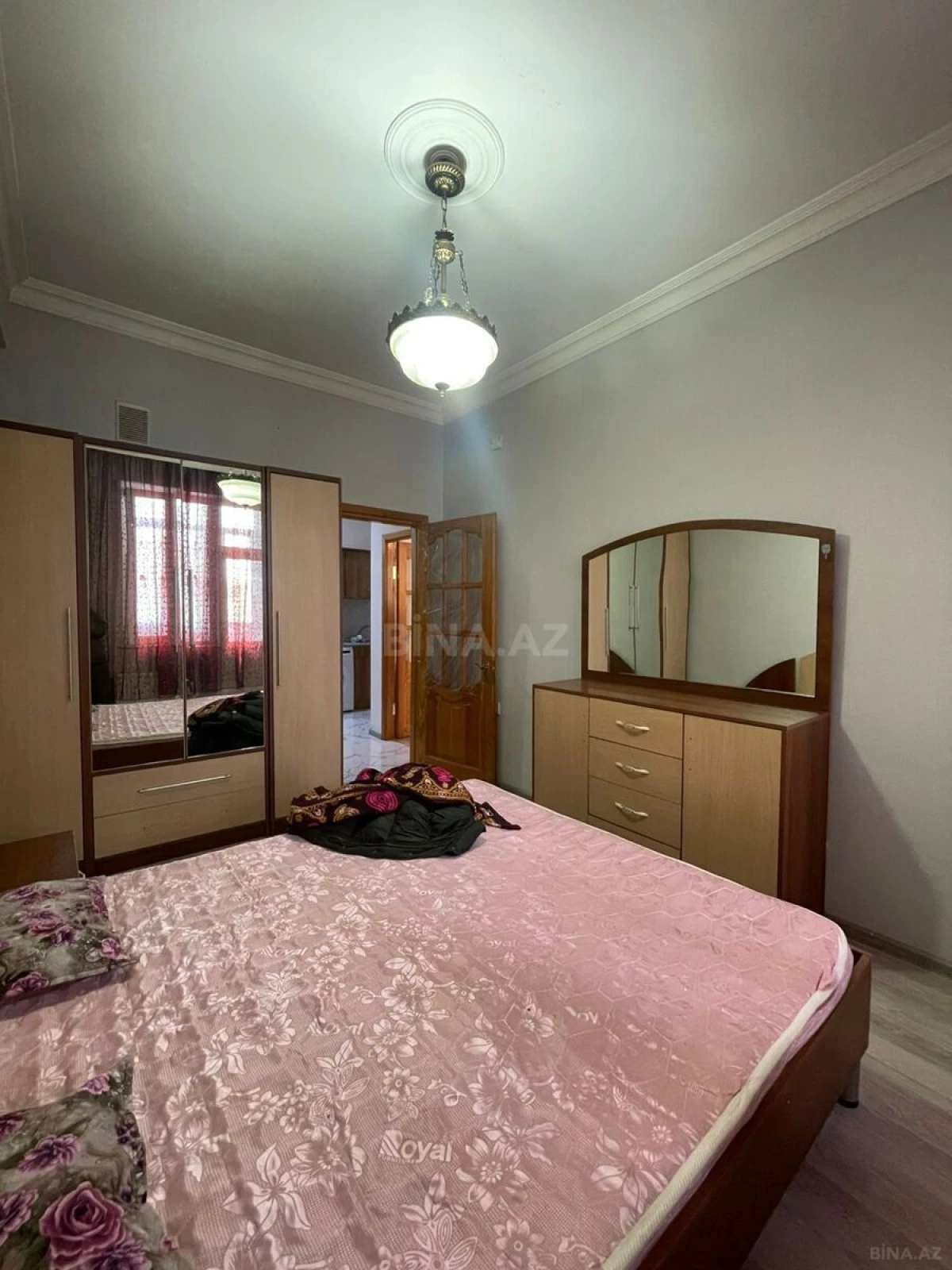 Kirayə verilir 2 otaqlı mənzil 60 m²