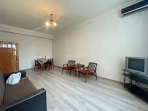 Kirayə verilir 2 otaqlı mənzil 60 m²