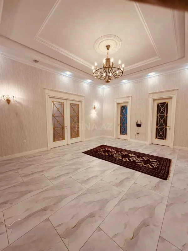 Satılır 4 otaqlı mənzil 210.5 m²