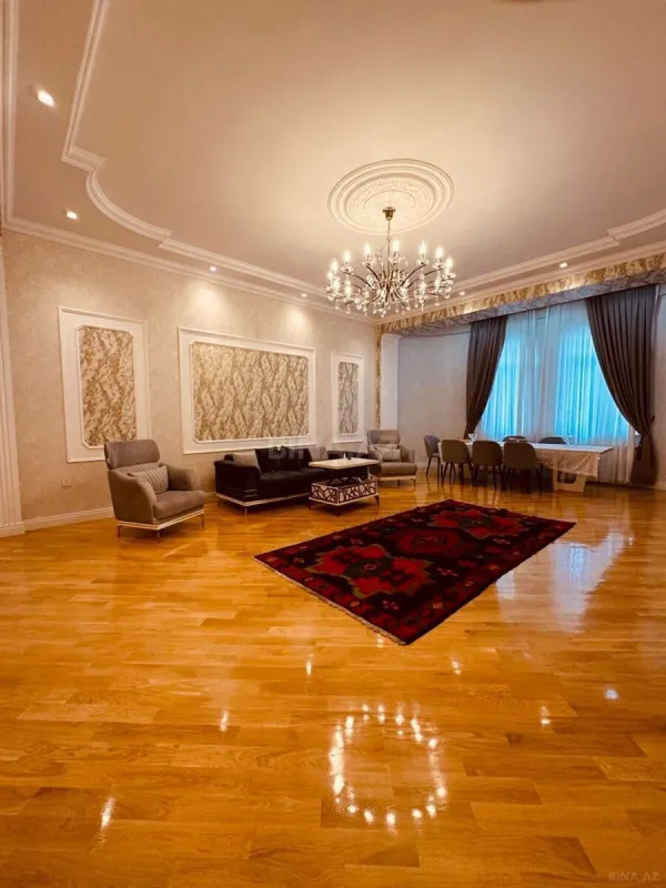 Satılır 4 otaqlı mənzil 210.5 m²