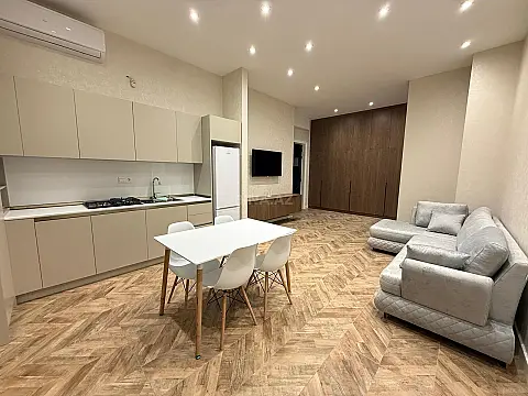 Kirayə verilir 2 otaqlı mənzil 66 m²