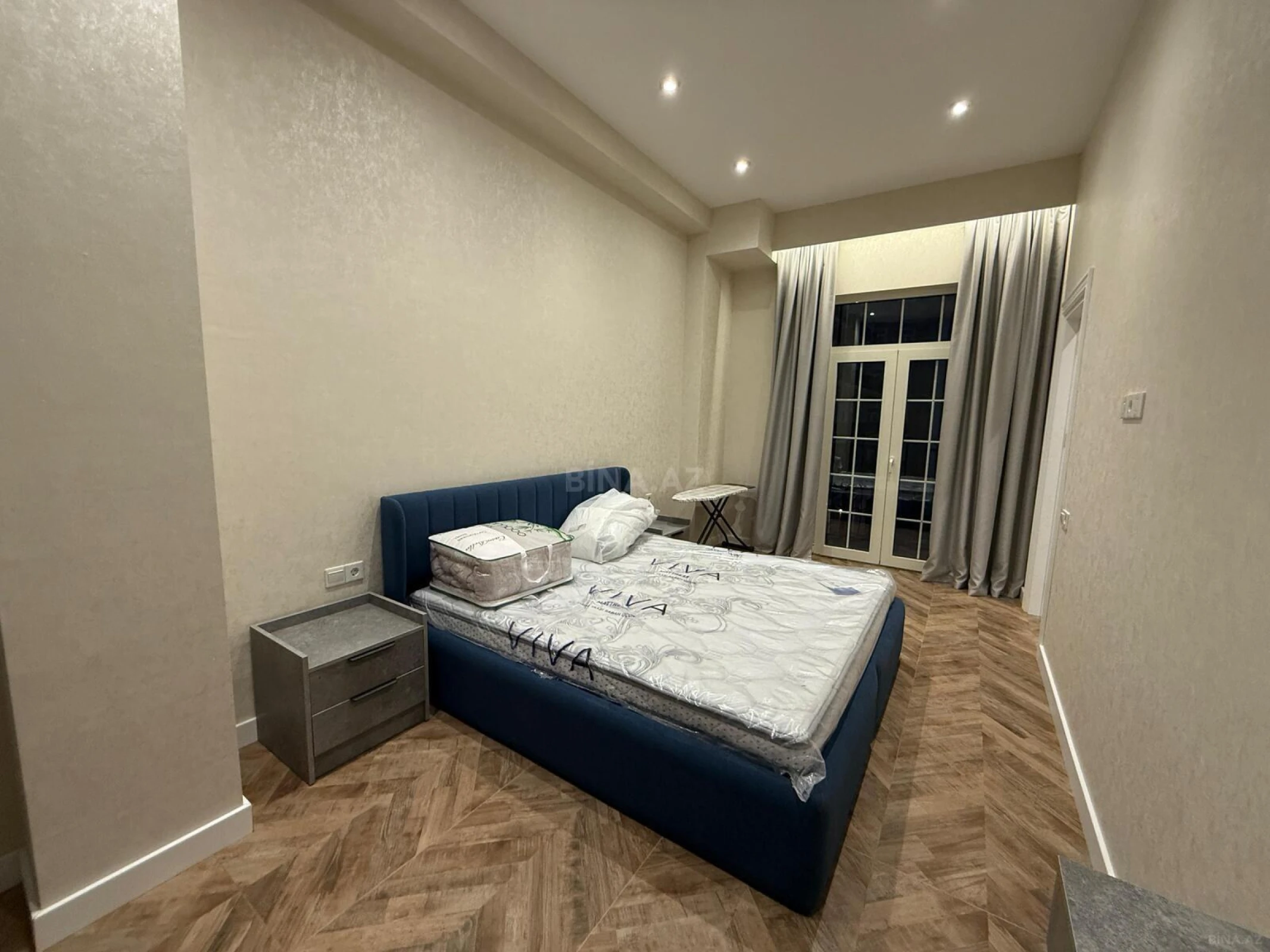 Kirayə verilir 2 otaqlı mənzil 66 m²