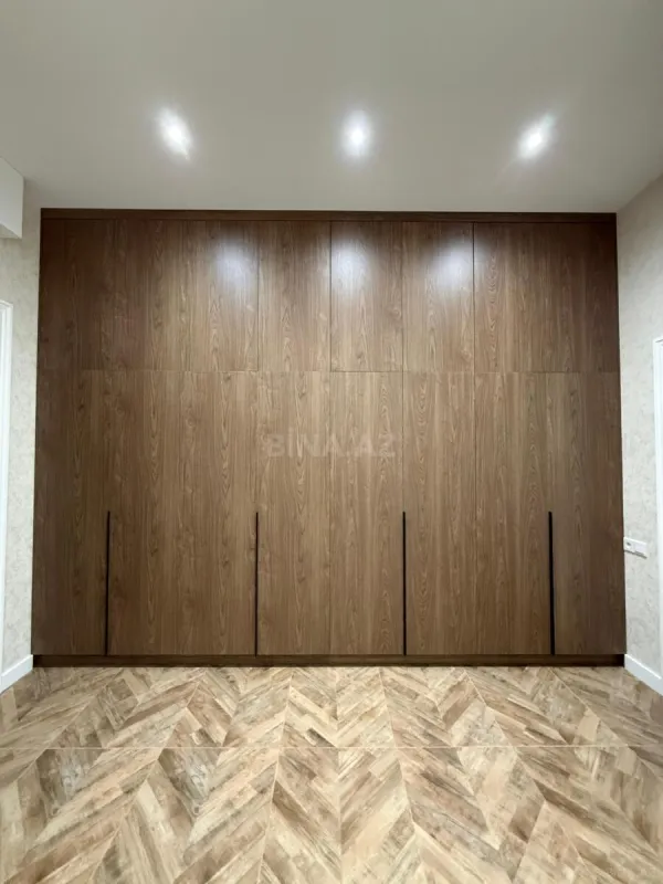 Kirayə verilir 2 otaqlı mənzil 66 m²