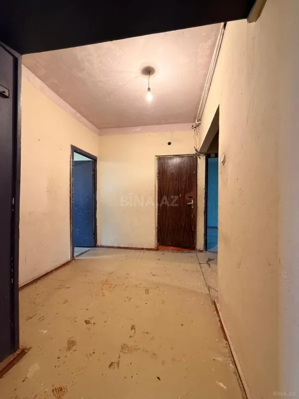 Satılır 4 otaqlı mənzil 110 m²