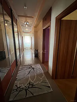 Kirayə verilir 4 otaqlı mənzil 180 m² — Bakı, Nizami 4 otaq 180.00 m²