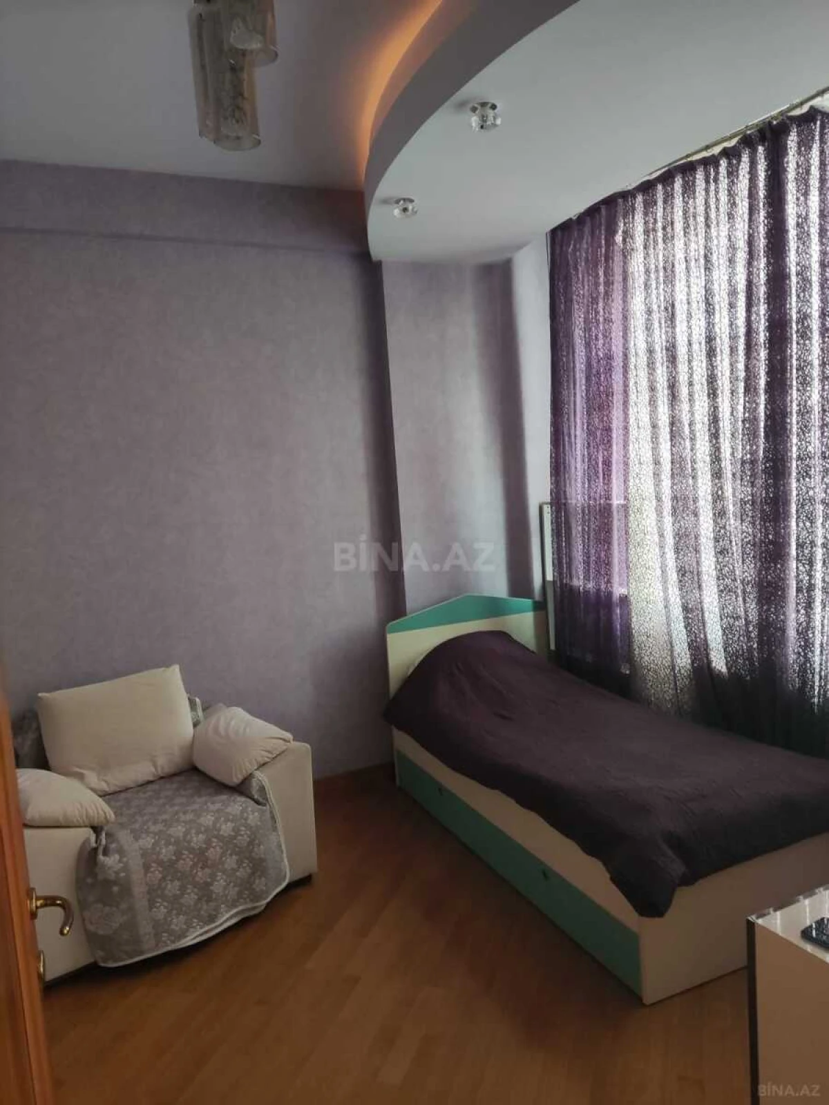 Kirayə verilir 4 otaqlı mənzil 180 m²