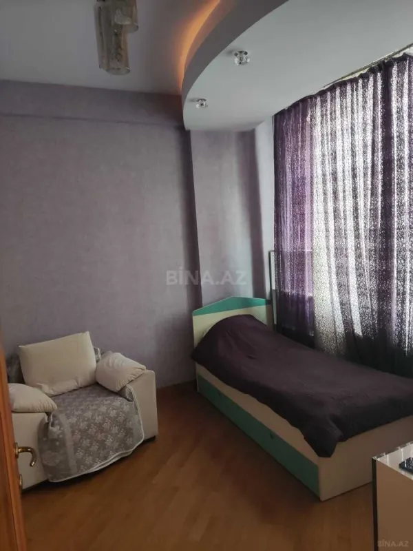 Kirayə verilir 4 otaqlı mənzil 180 m²