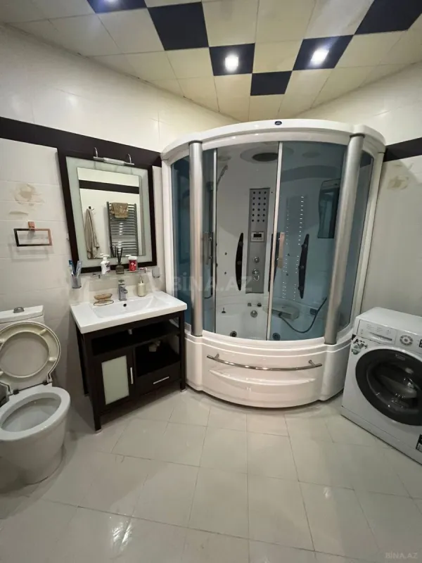 Kirayə verilir 4 otaqlı mənzil 180 m²