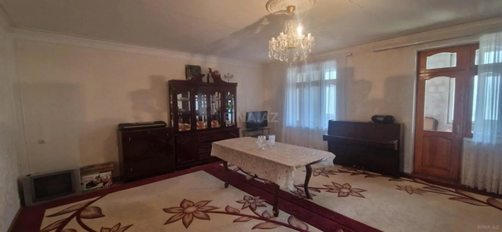 Satılır 4 otaqlı mənzil 120 m²