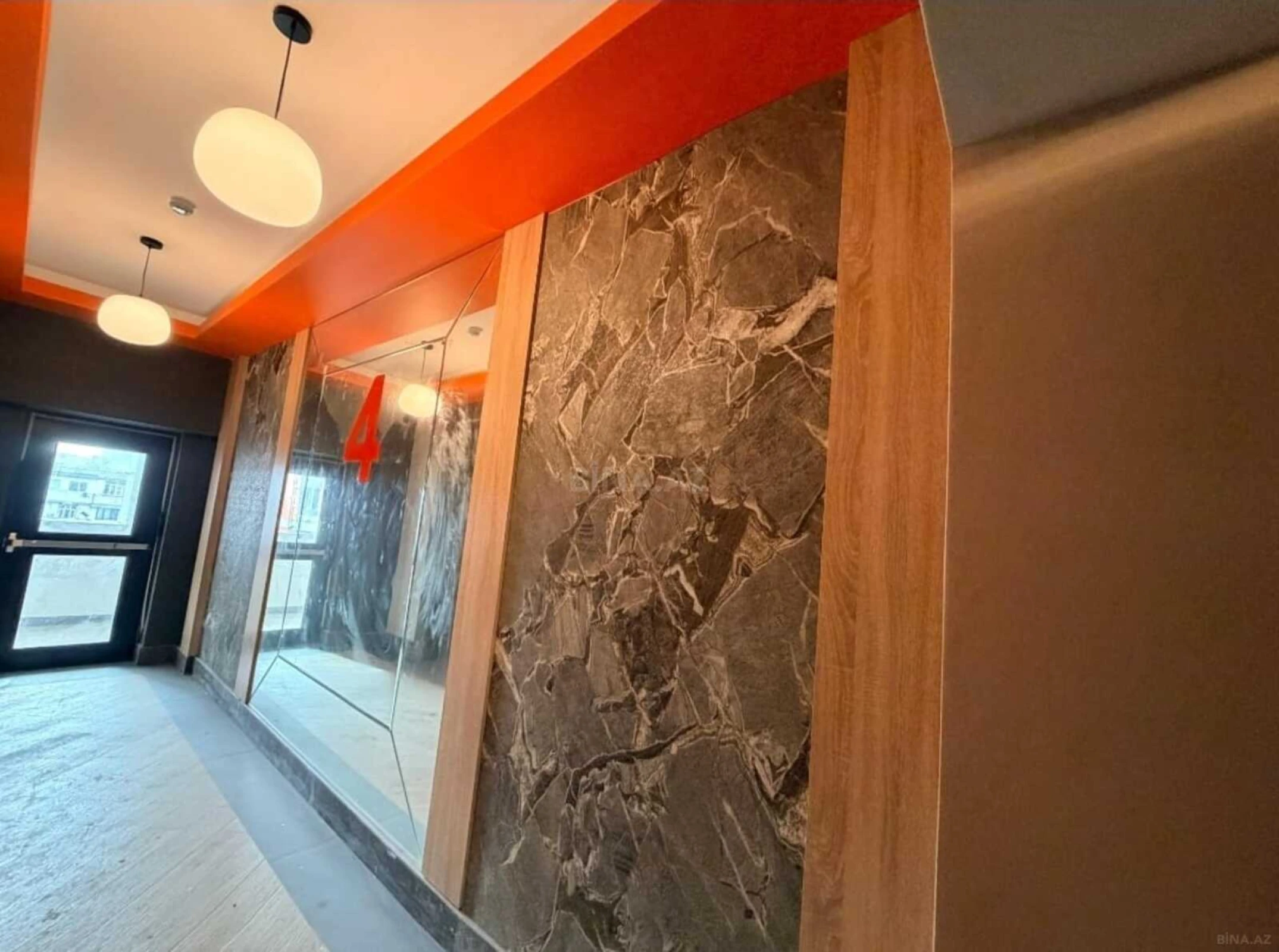 Satılır 3 otaqlı mənzil 123.5 m²