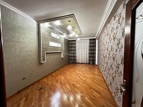 Satılır 3 otaqlı mənzil 134 m²