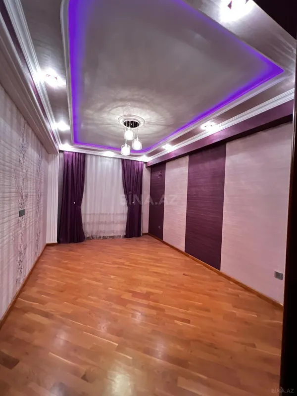 Satılır 3 otaqlı mənzil 134 m²