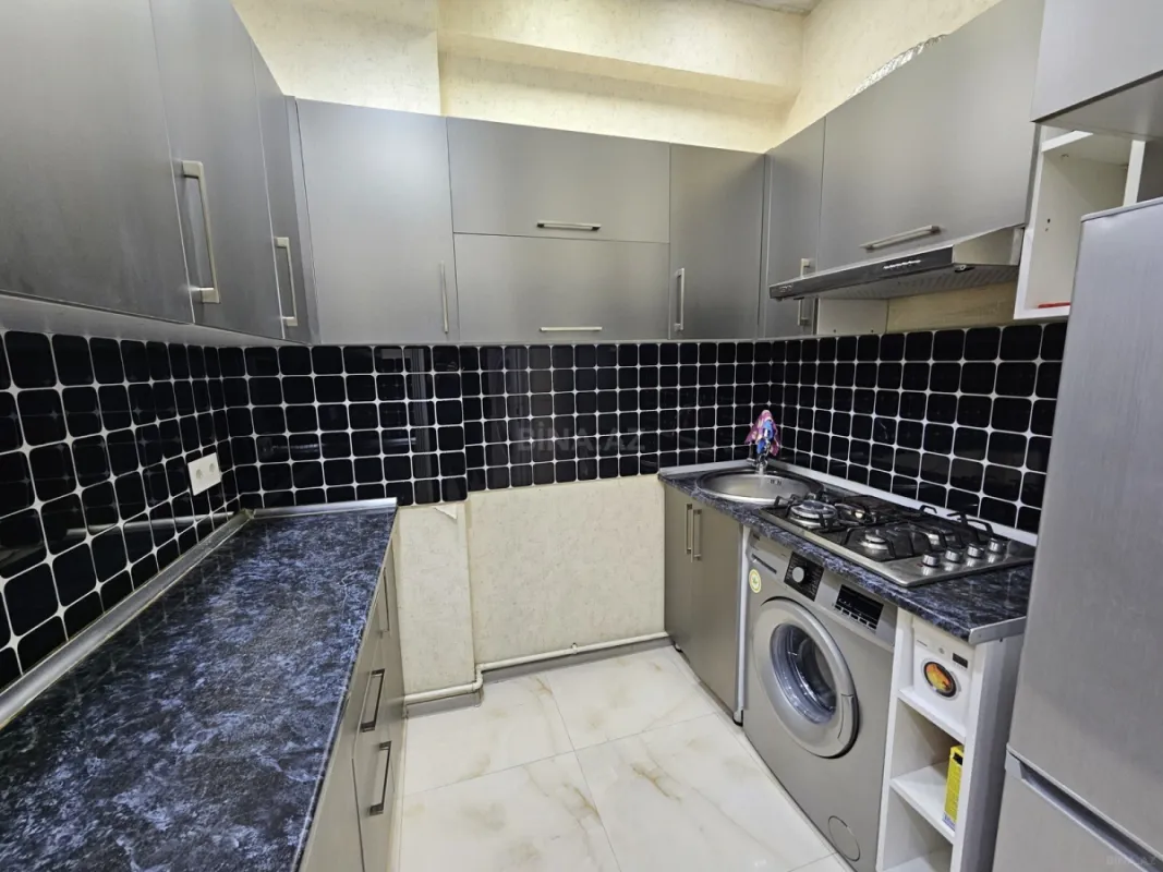 Satılır 2 otaqlı mənzil 60 m²