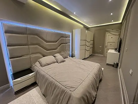 Satılır 3 otaqlı mənzil 115 m²