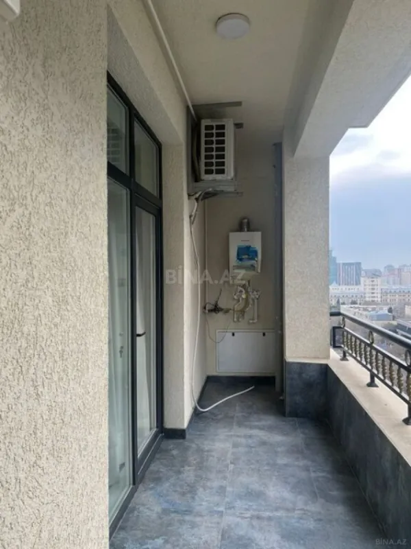 Satılır 3 otaqlı mənzil 115 m²